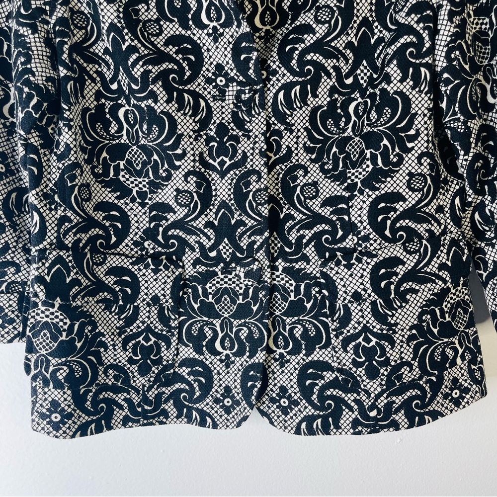 Talbots black white floral lace preppy office button blazer 4P - Picture 3 of 8